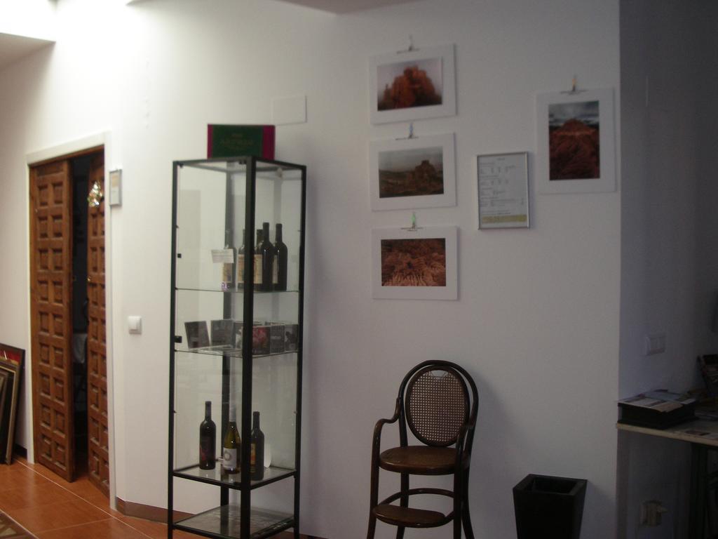 Apartamentos La Fonda Aninon Extérieur photo
