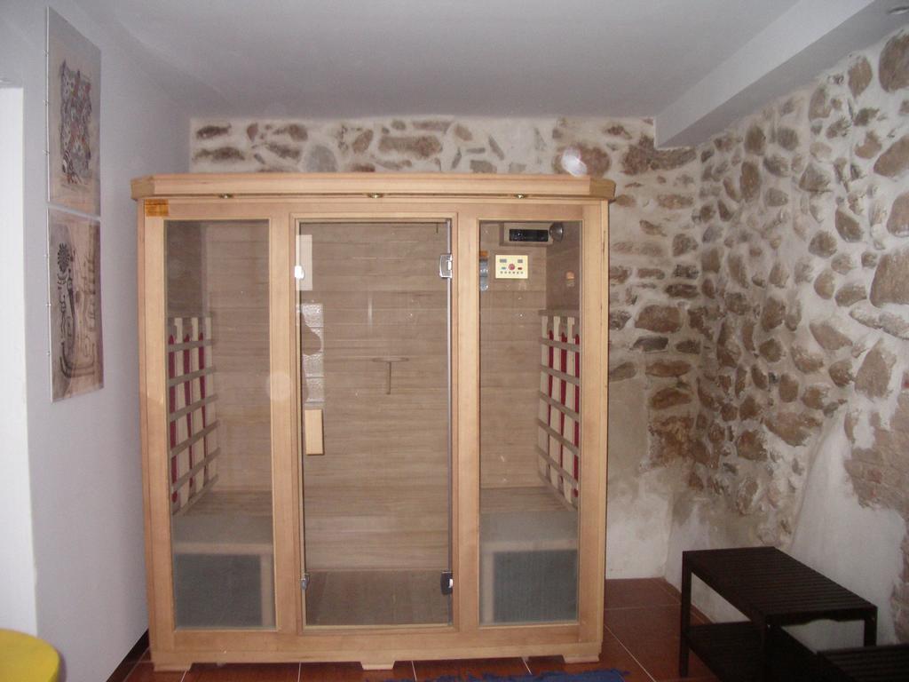 Apartamentos La Fonda Aninon Extérieur photo