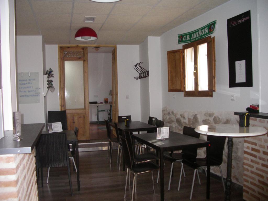 Apartamentos La Fonda Aninon Extérieur photo