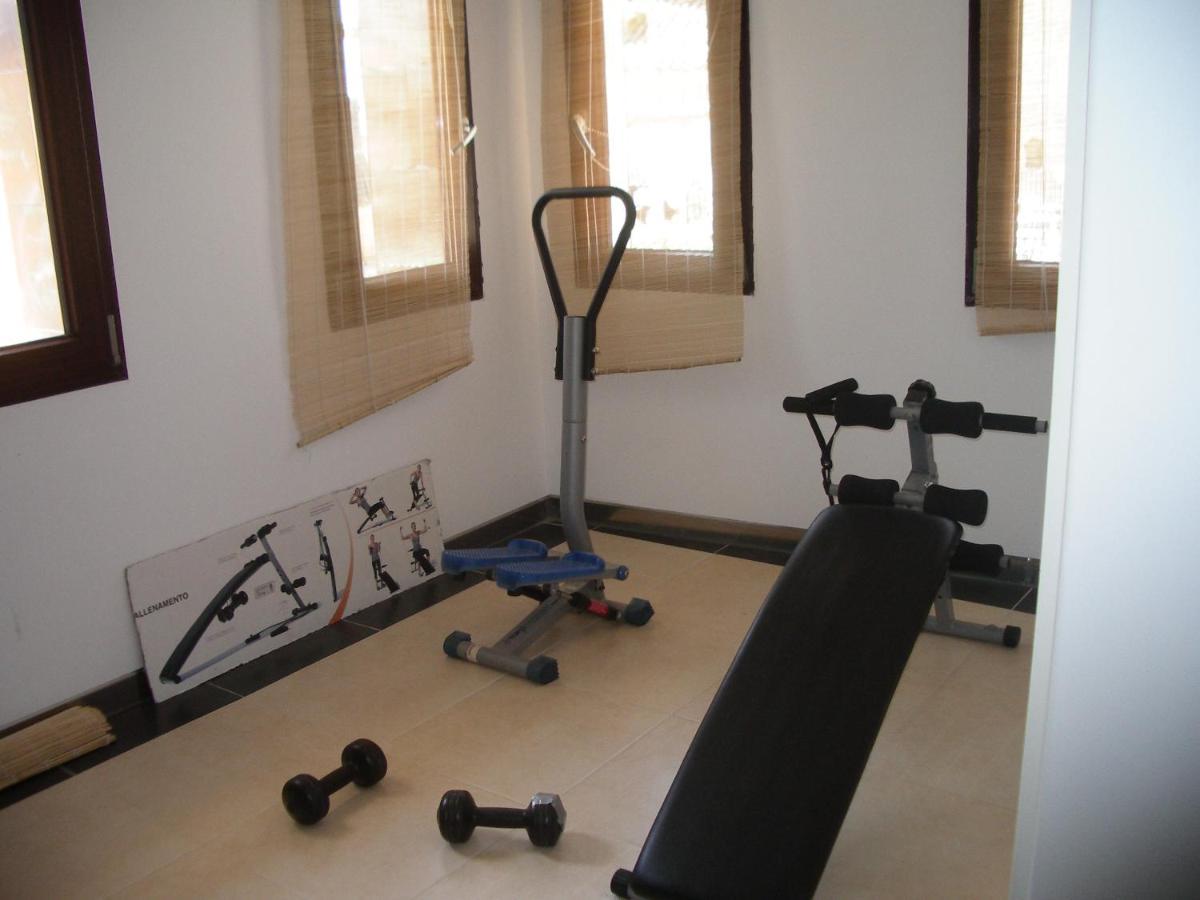 Apartamentos La Fonda Aninon Extérieur photo
