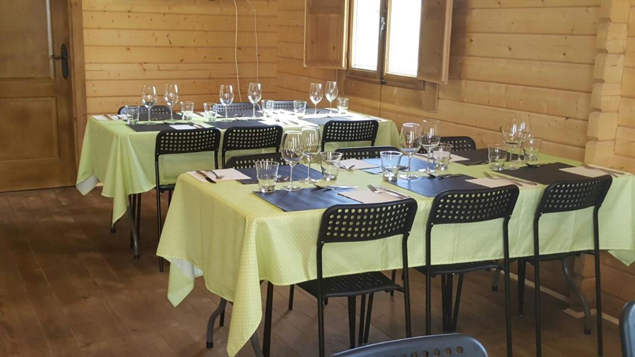 Apartamentos La Fonda Aninon Extérieur photo
